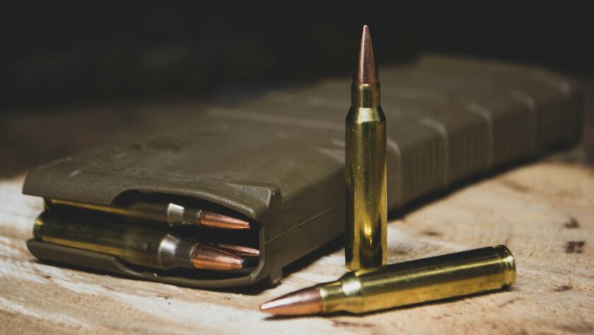 náboje zbraň